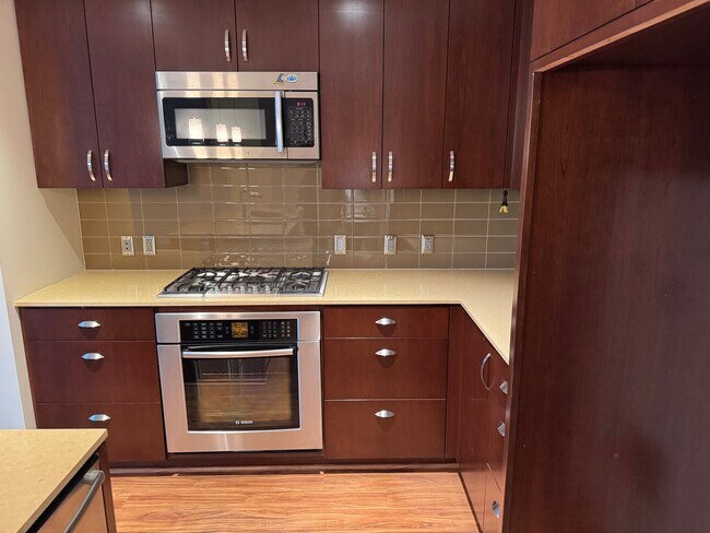 Gas Range - 35 E 100 S