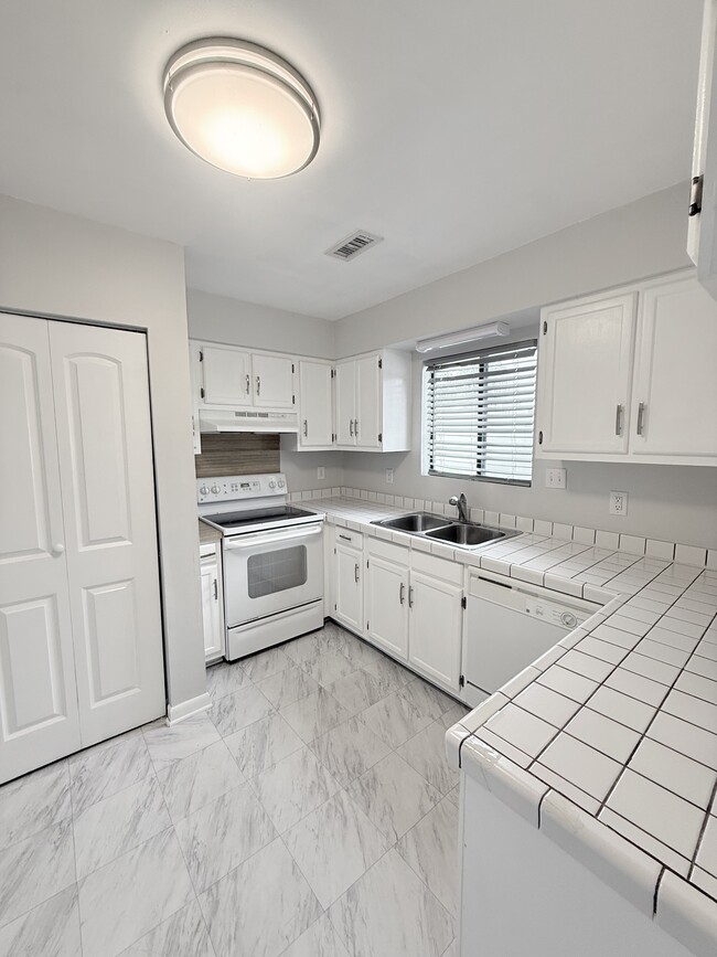 Photo - 1301 Turkey Ridge Rd Townhome