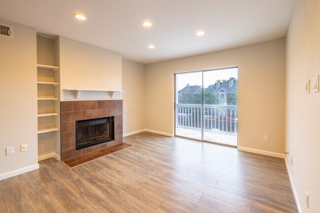 Foto del edificio - 2750 Holly Hall St
