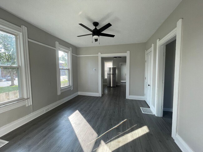 Foto del edificio - 3511 Memphis-Lower