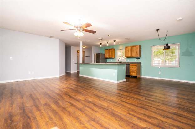 Building Photo - 1709 Umbrella Tree Dr