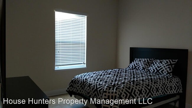 Building Photo - 4 br, 3 bath House - 9518 Wacker Ter