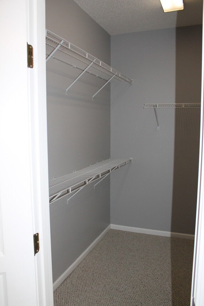 walk-in closet in master bedroom - 206 Superior drive