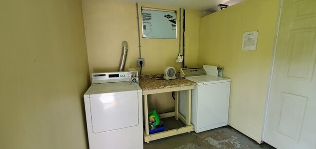 Building Photo - 57a Quinte Vw Dr