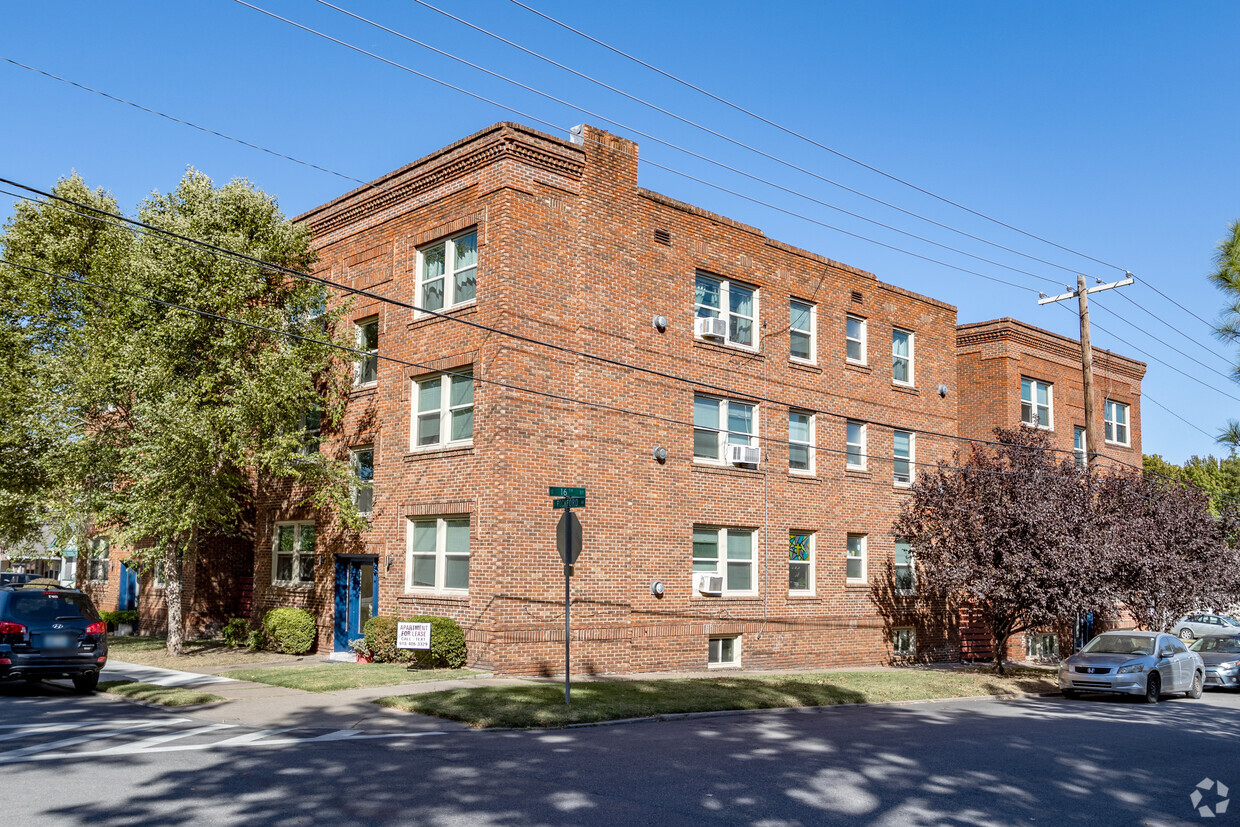 Primary Photo - Rockford Plaza Apartments