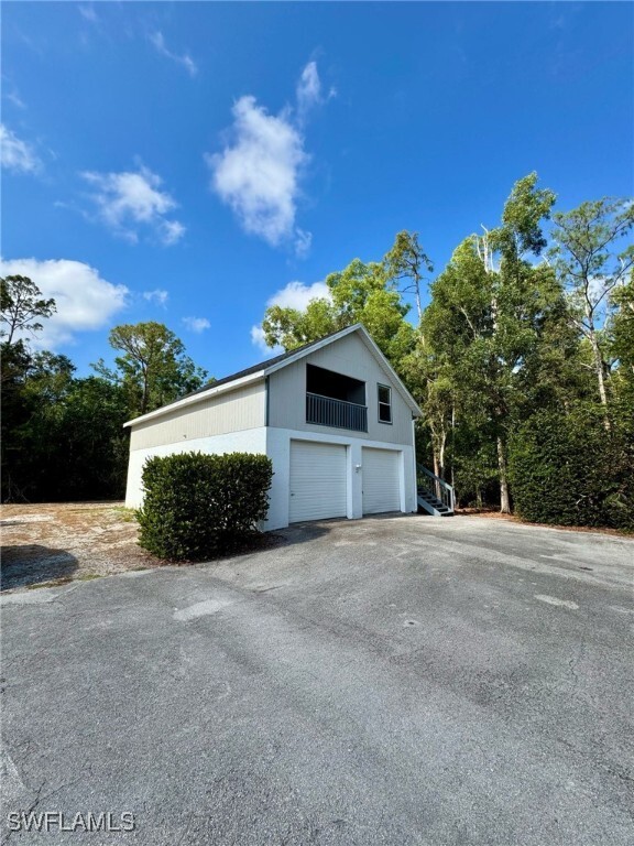 Foto del edificio - 6560 Sandalwood Ln