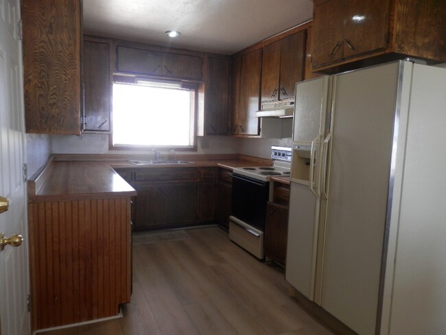 Building Photo - 1050 Alta Ave