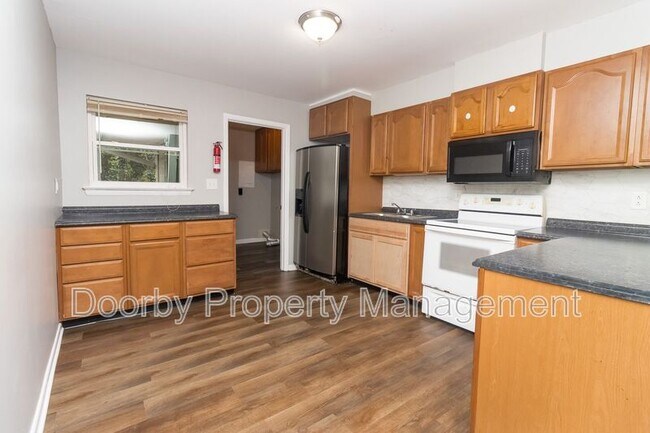 Foto del edificio - 4081 Arbor Pl Ln