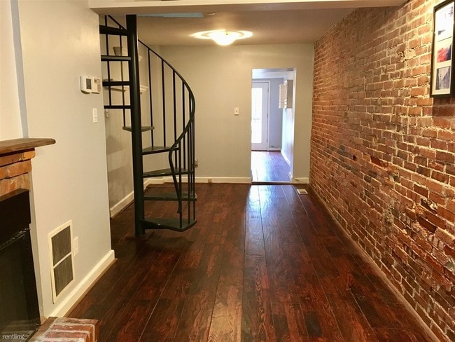 Building Photo - 2 br, 1 bath House - 1010 Patapsco St