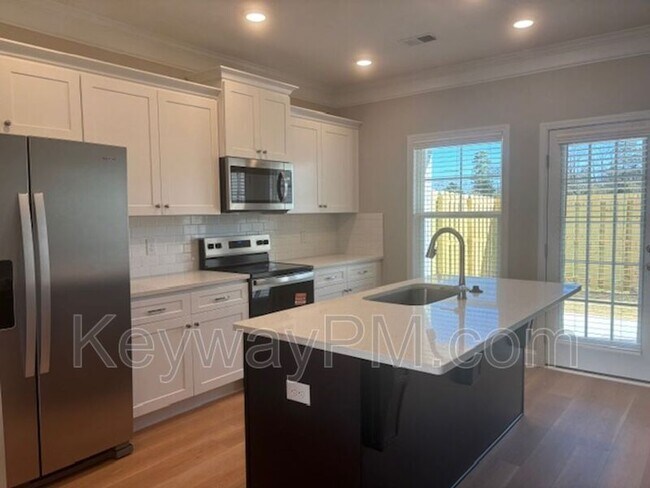 Building Photo - 541 Yuma Ln