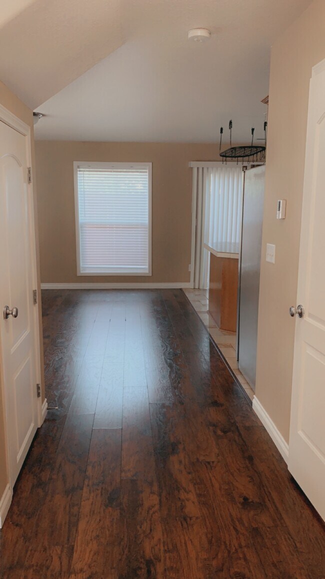 Foto del edificio - 5706 NE 75th Ave