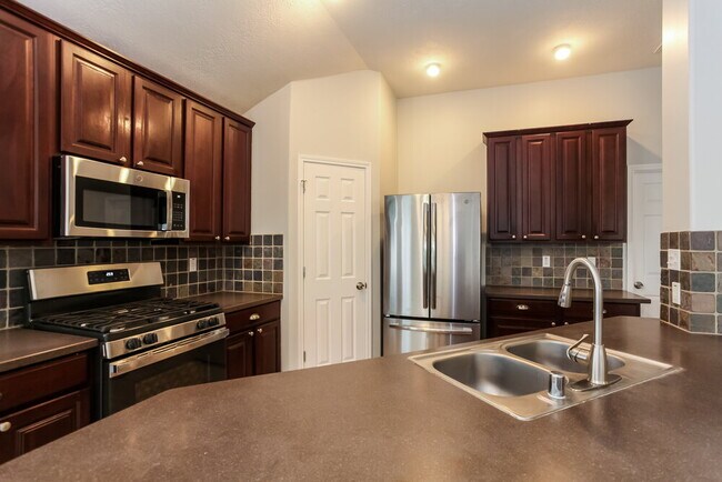 Building Photo - 8215 Point Pendleton Dr