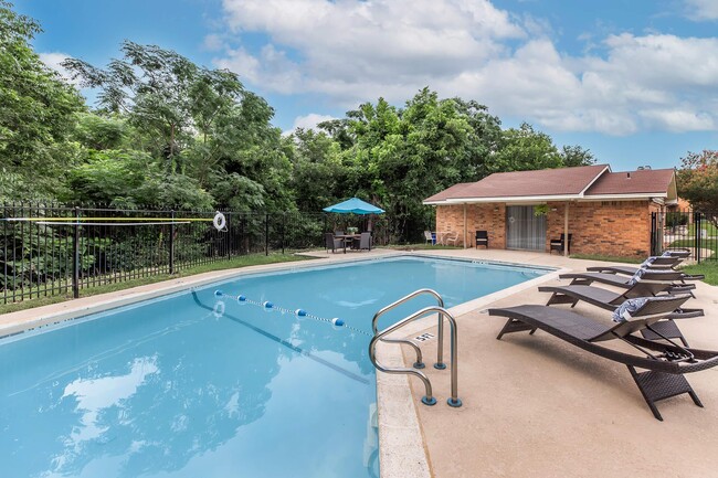 Building Photo - Hunnington Townhomes