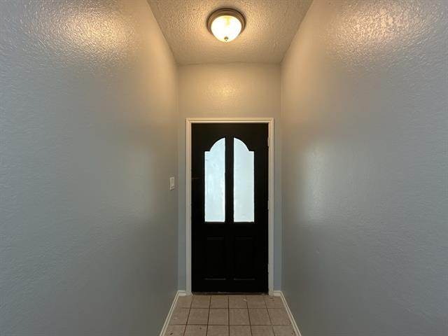 Building Photo - 818 Summit Dr