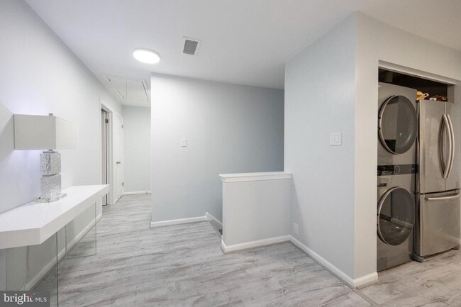 Building Photo - 782 Scotch Way