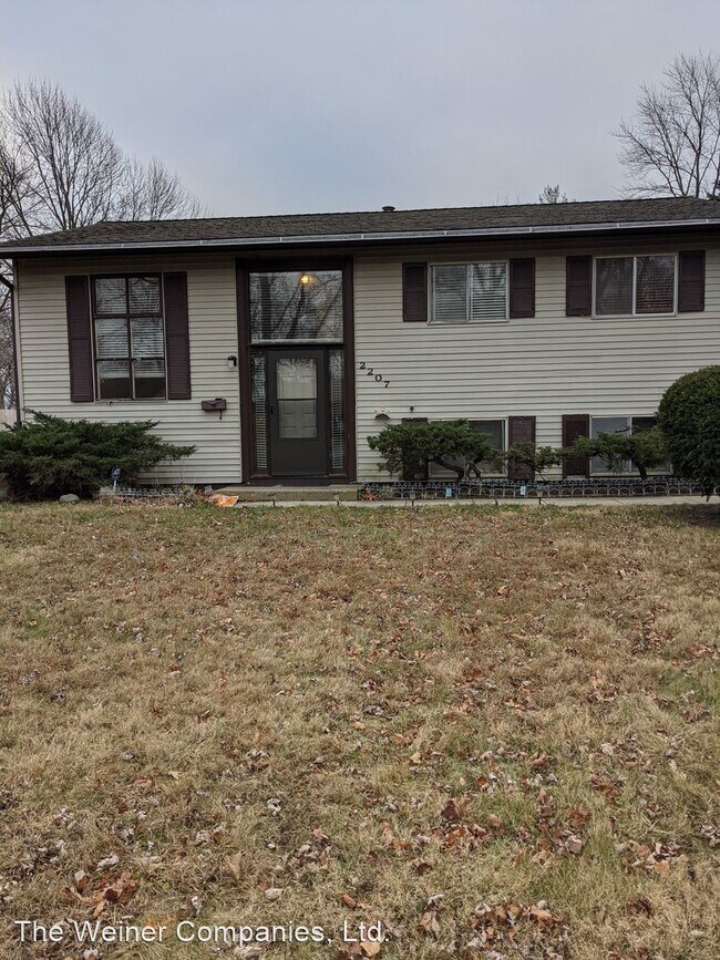 Foto del edificio - 3 br, 2 bath House - 2207 Rainbow View