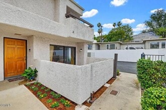 Building Photo - 2680 Lake Ave