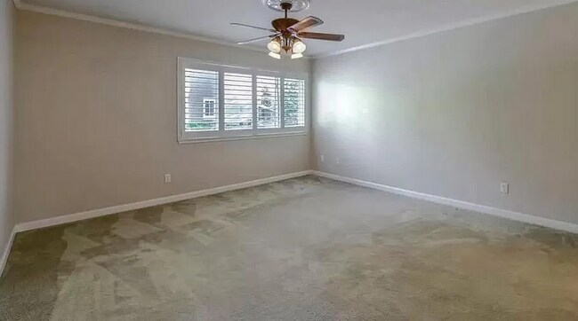 Foto del edificio - 1012 Poplar Dr