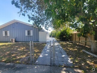 Building Photo - 9285 Green Meadows Way