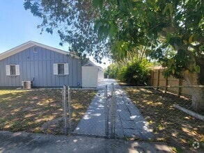 Building Photo - 9285 Green Meadows Way