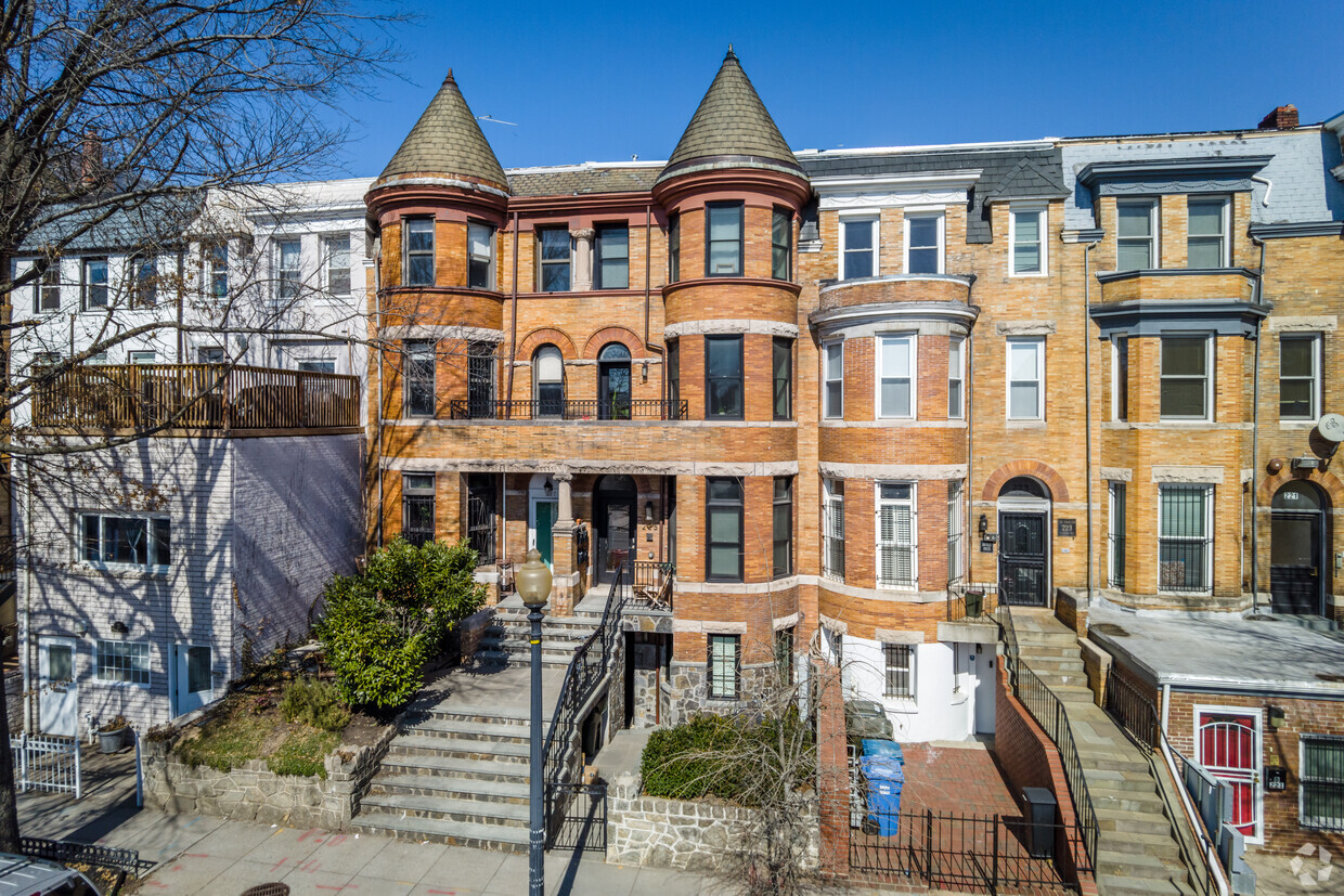 Primary Photo - 225 Florida Ave NW