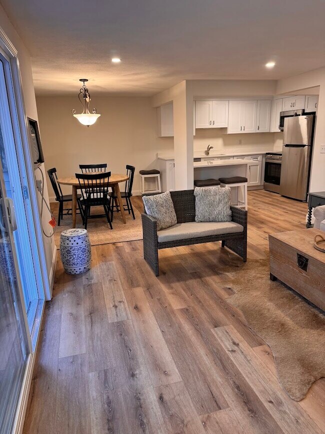 Foto del edificio - Brookside Village