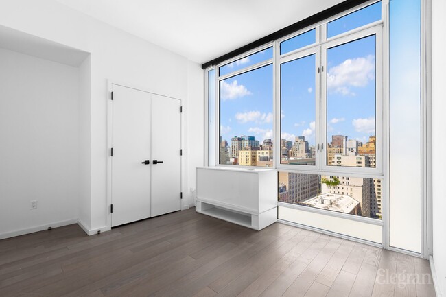 Foto del edificio - 385 1st Ave.