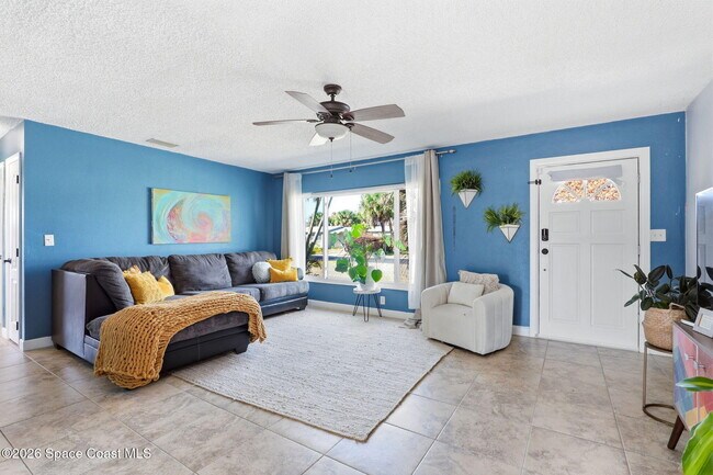 Building Photo - 705 Pelican Dr