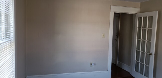 Bedroom - 338 Melrose St