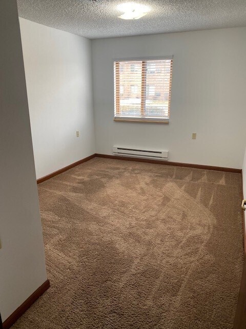 Building Photo - 700 Crossbow Dr