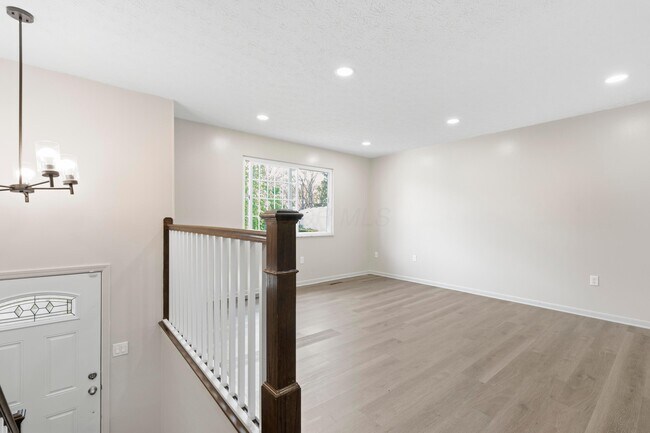 Foto del edificio - 5175 Threshing Ct