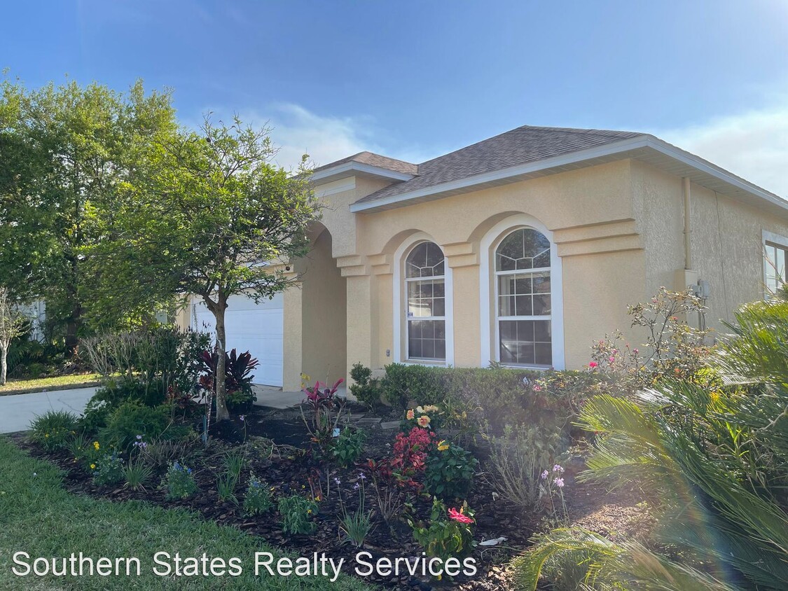 Primary Photo - 3 br, 2 bath House - 102 Carnival Drive