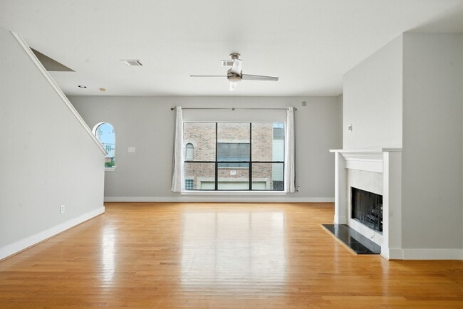 Foto del edificio - 9709 Riddlewood Ln