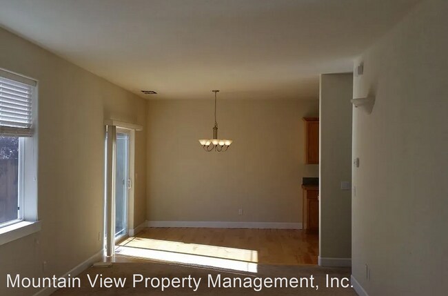 Building Photo - 3 br, 2.5 bath House - 63446 Stacy Lane
