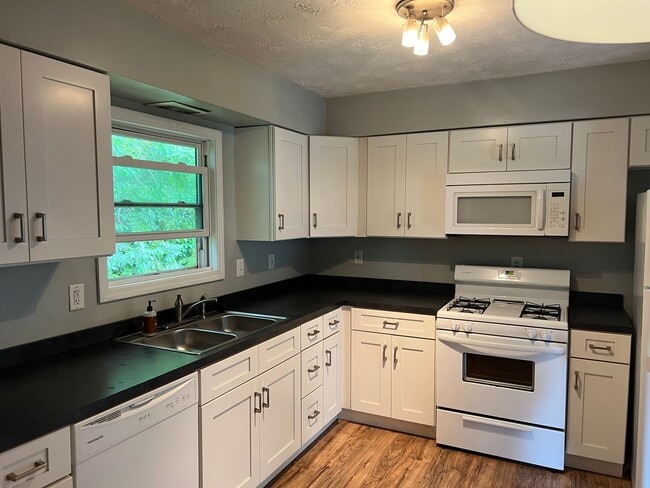 Building Photo - Joslynn Properties LLC-8315 &amp; 8317