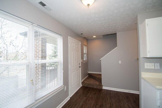 Foto del edificio - 506 E 38th St