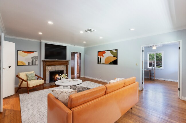 Foto del edificio - 4912 Strohm Ave