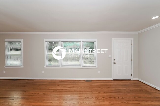 Foto del edificio - 2812 4th Pl NW