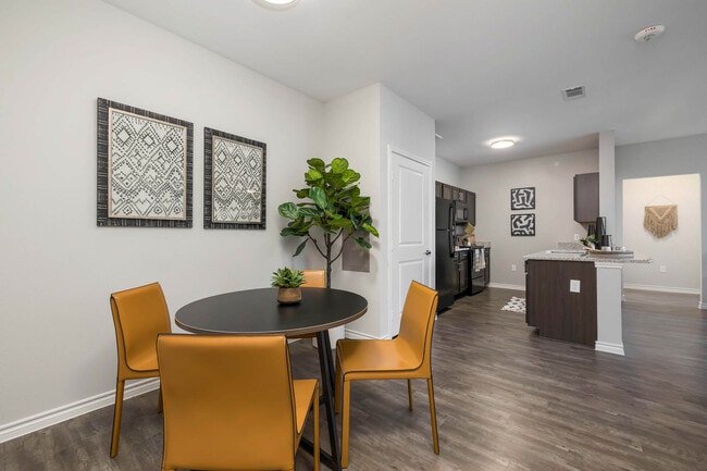 Foto del edificio - Standard at Royal Lane