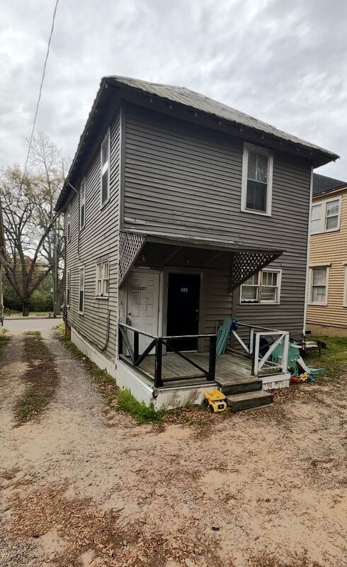 Foto del edificio - 1357 Glover St
