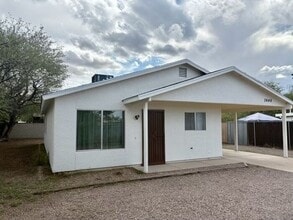 Building Photo - 3640 E Glenn St