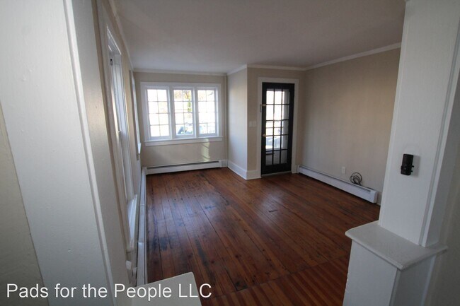 Building Photo - 3 br, 1.5 bath House - 71 South Manor Ave