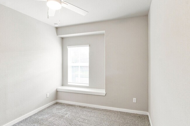 Foto del edificio - 2186 Shady Pier Dr