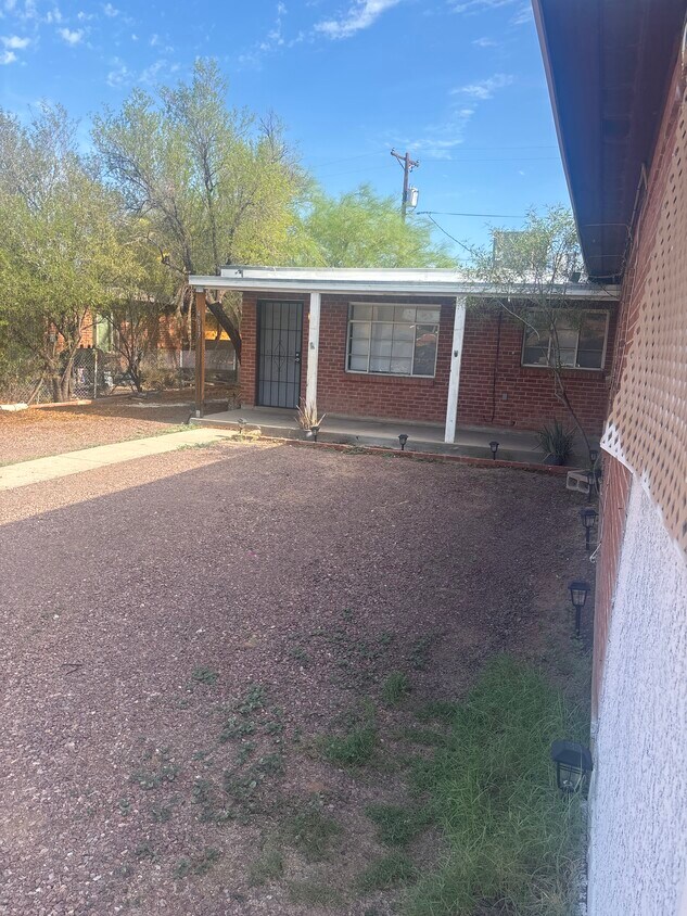 Primary Photo - 4617 E 18th St