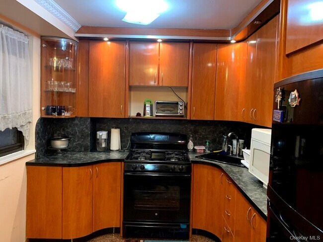 Foto del edificio - 61-35 98th St