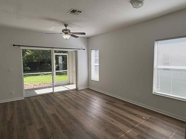 Foto del edificio - **Coming Soon** 2/2.5 Townhomes for Rent in Fort Myers