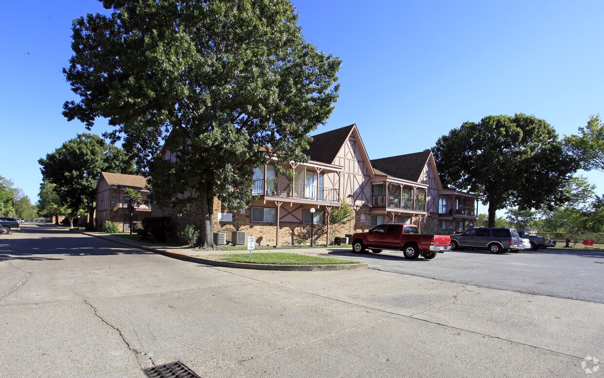 Allendale Village Apartments 6005 Allendale Rd Houston, TX