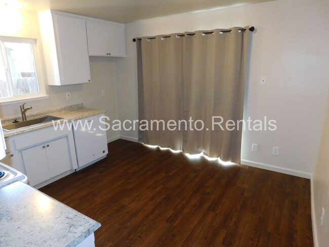 Building Photo - 3 br, 2 bath House - 4007 Myrtle Avenue