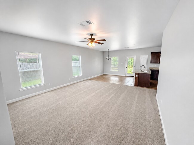 Foto del edificio - 13870 Maddie Cir