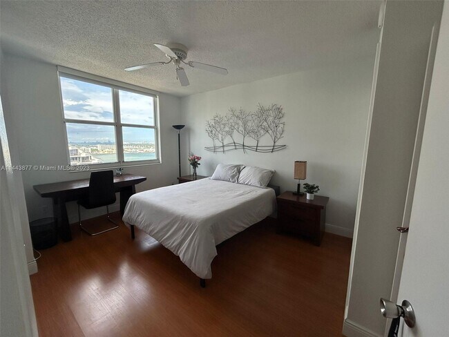 Building Photo - 770 Claughton Island Dr